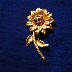 Monet Gold Plated brooch